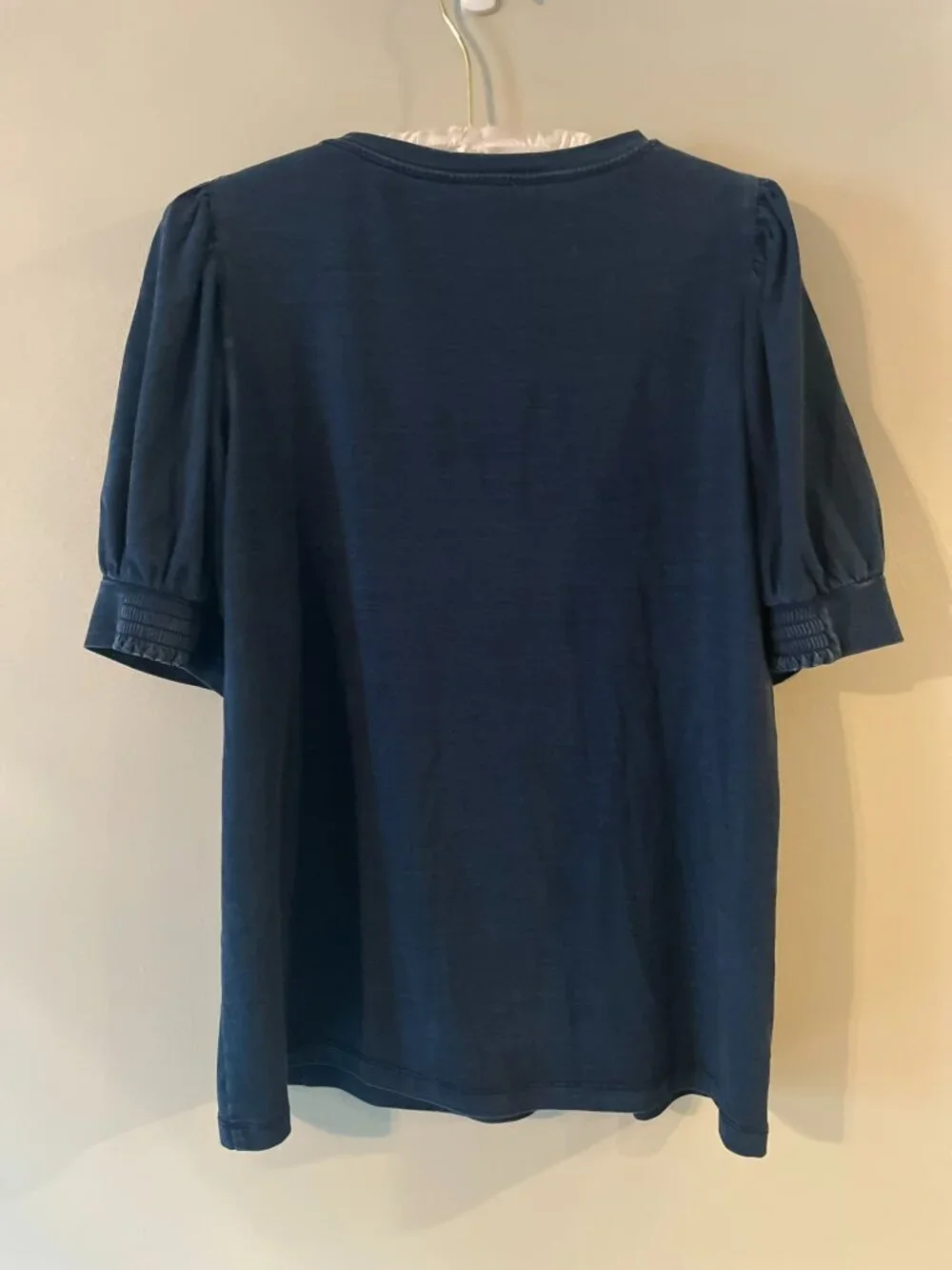 Chicos Short Sleeve Super Soft Denim Color Shirt Size 1 (US 10) - Picture 3 of 6